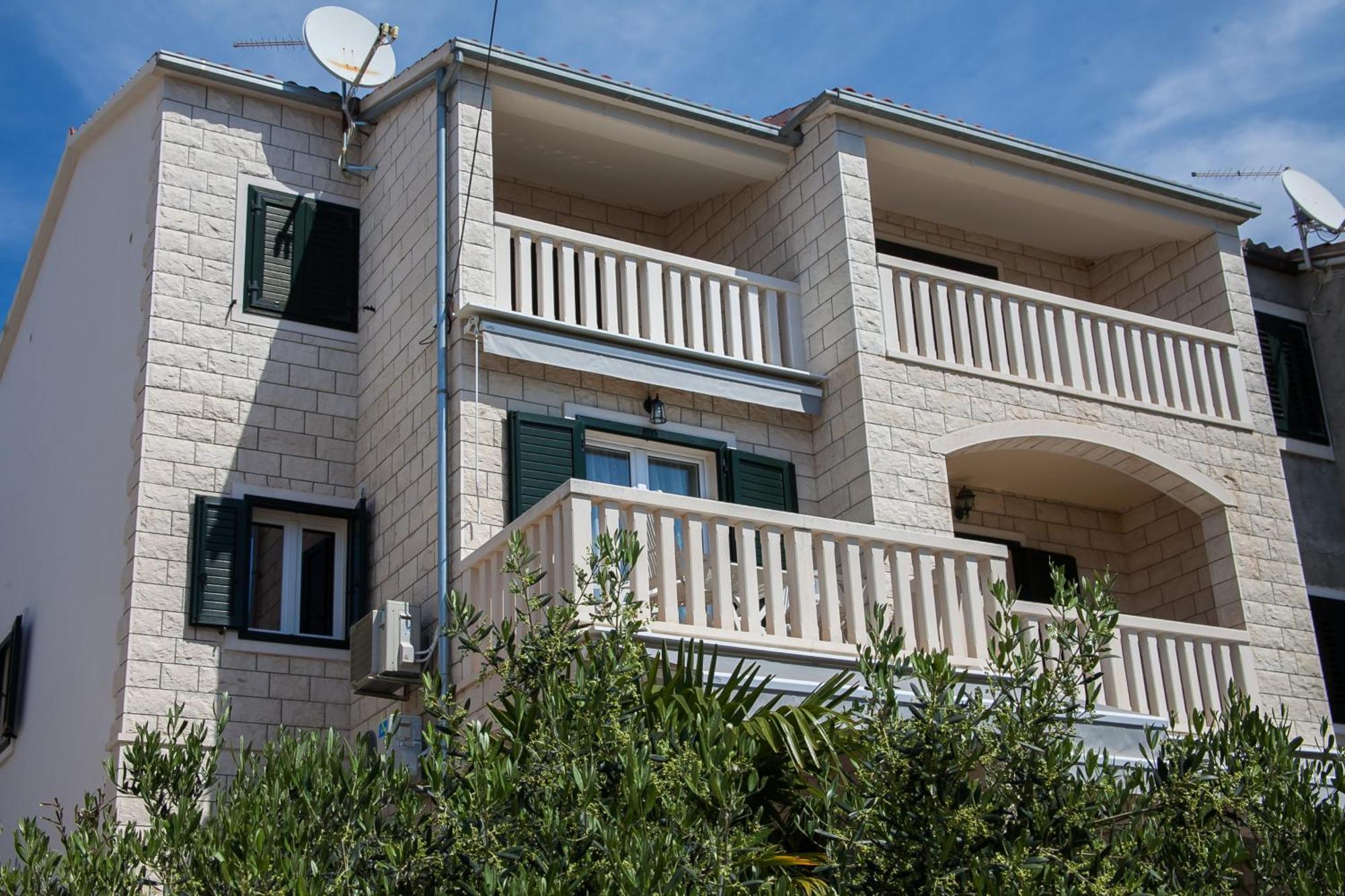 Sirius Apartments Bol Exterior foto